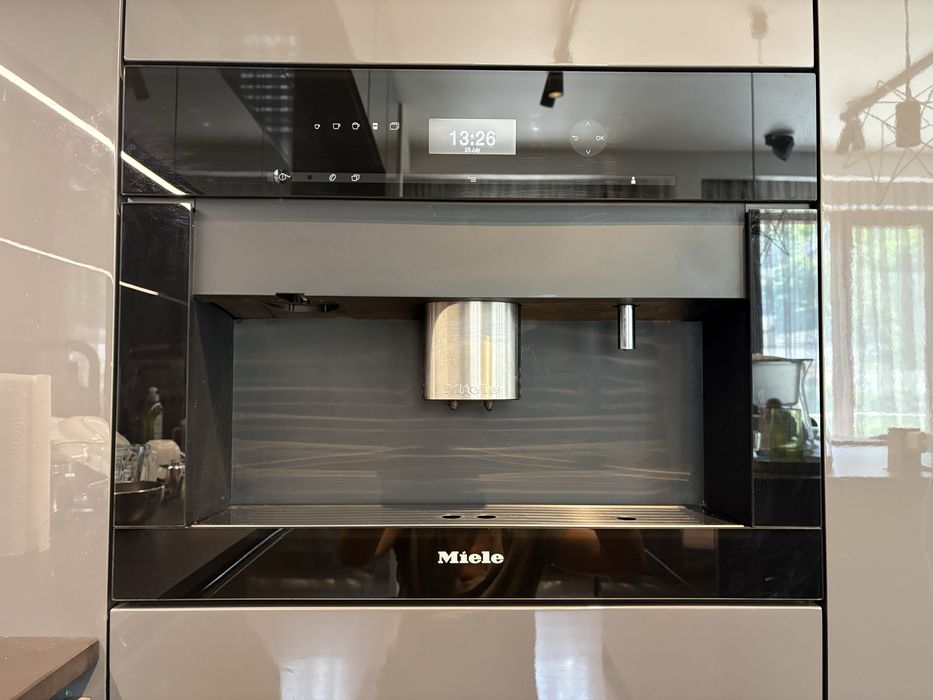 Кафемашина за вграждане Miele