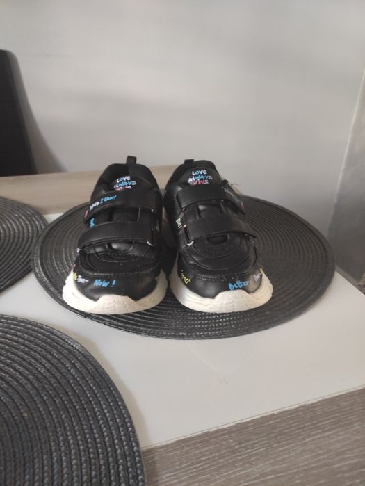 Детски маратонки от LC Waikiki