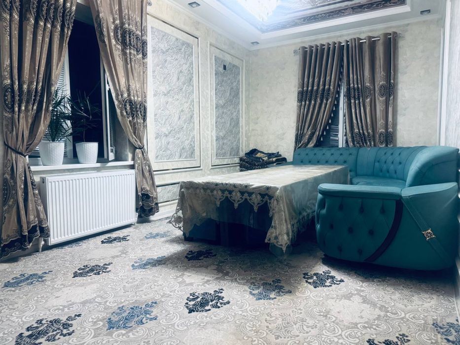 Срошни сотилади 5 хона 5 етажлик дом 4 этажида кредити йук