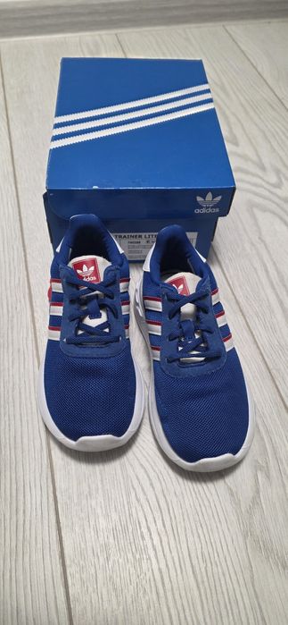 Adidasi Adidas originali marimea 26 jumatate ca noi