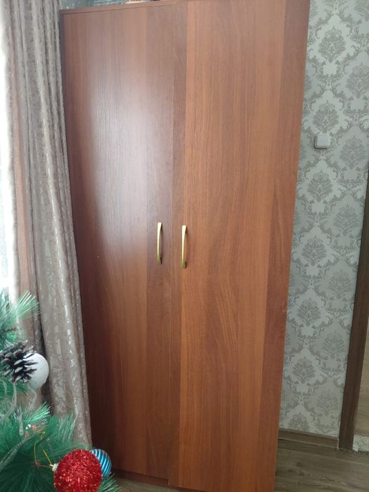 Продам шкаф для одежды.
