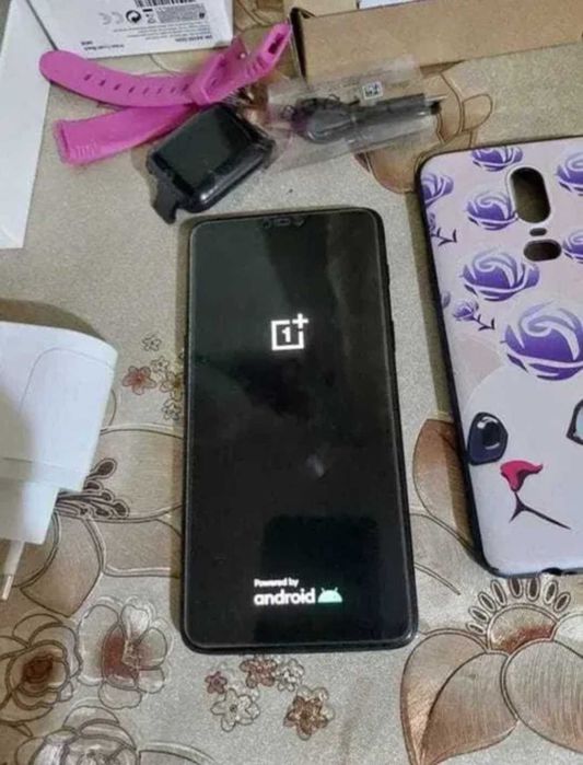 Android Oneplus 6 cu accesorii/ Smartwach