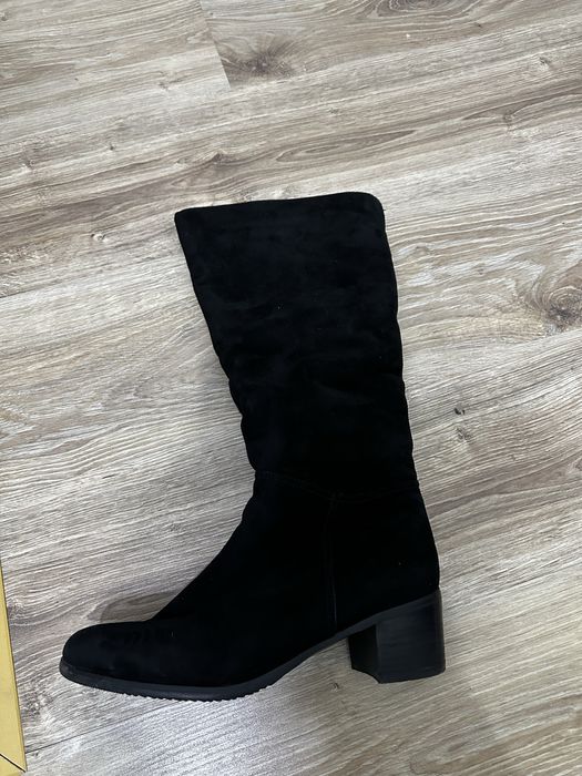 Продам женские сапоги