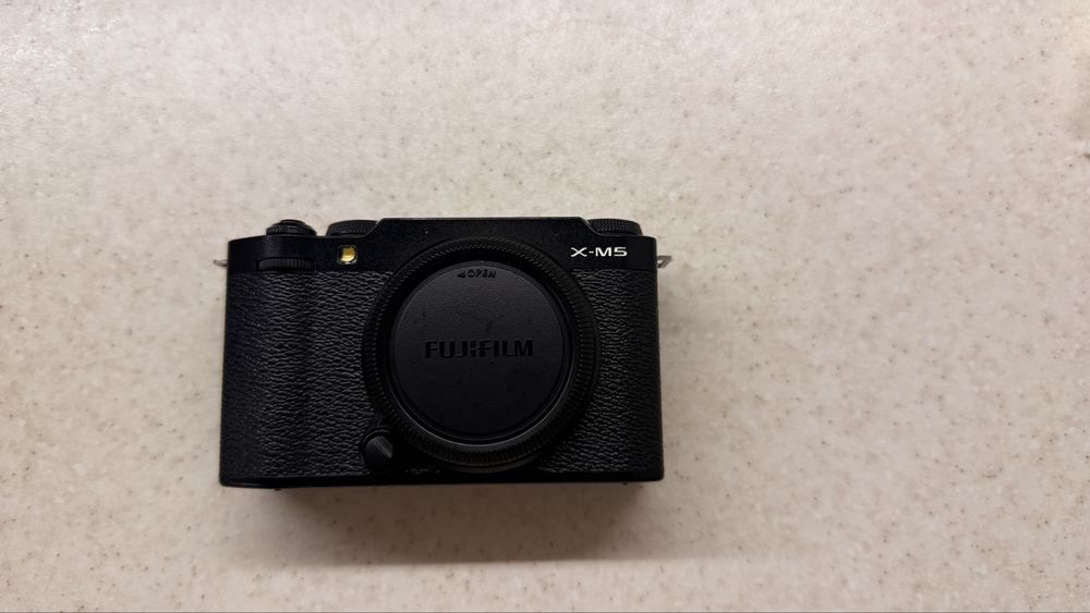 Продаю камеру Fujifilm X-M5