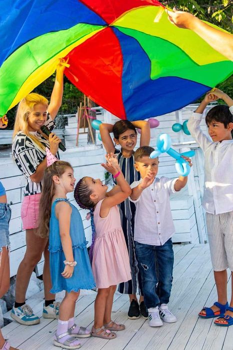 Аниматор, Арка балони, Костюми на герои, Машина за балончета, Фотограф