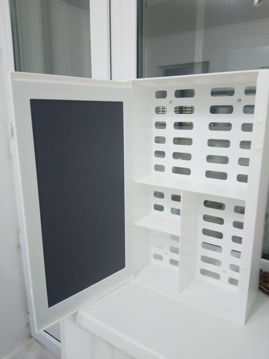 Шкаф с зерколом для ванный