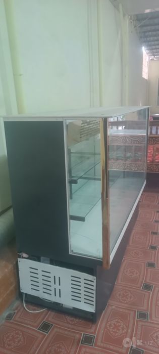 Холодильник витрина