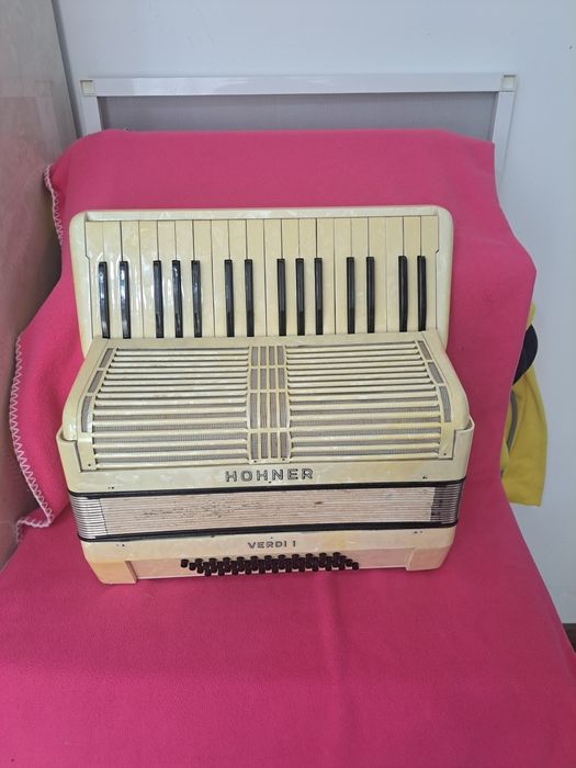 acordeon hohner vergele 48 basi
