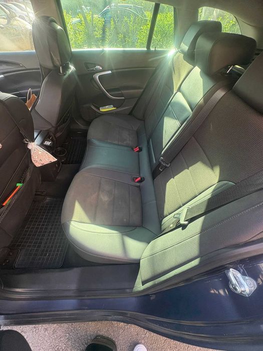 Masina Opel Insignia Sport Tourer