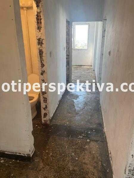 Продава се Тристаен апартамент в Пловдив, Христо Смирненски - 100 кв.м за 1090 €/кв.м - Снимка #7