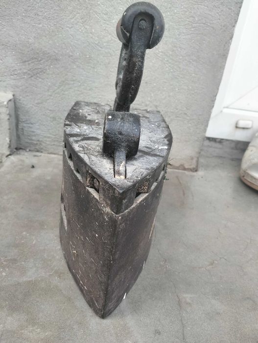 Fier de călcat pe carbuni Vintage