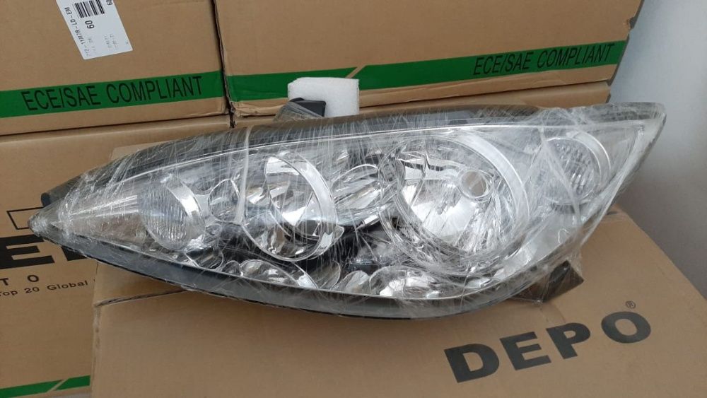 Передние фары  Тойота Камри 35 05-06 (USA/ХРОМ)