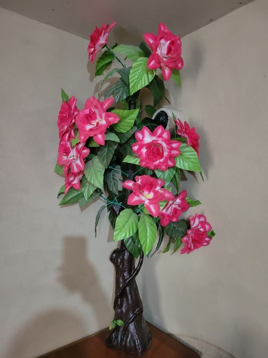 Гул искуствинни пласмасса