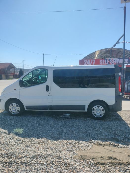 Vând Opel Vivaro an 2012 distribuție pe land 2.0d