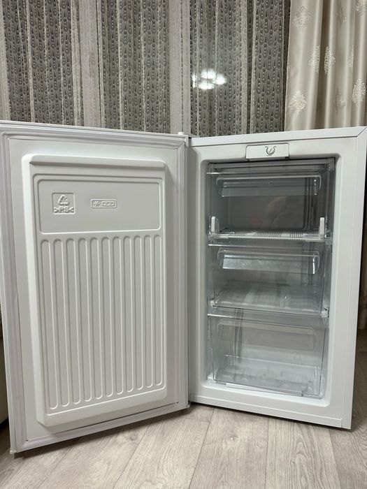 Продам морозильник