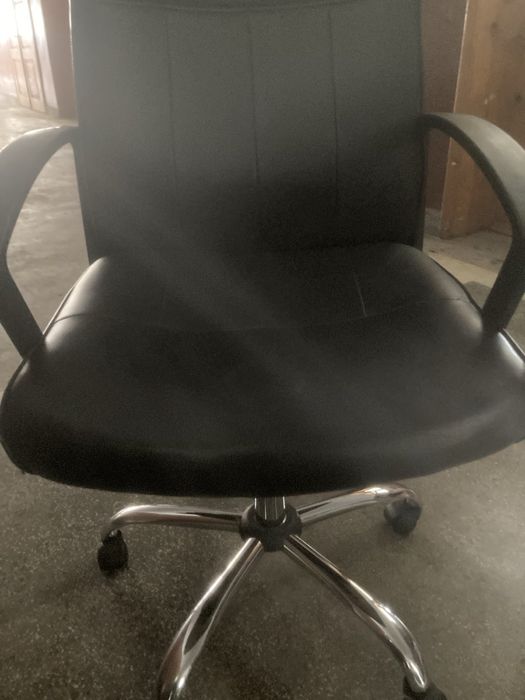 4 броя кожени стола