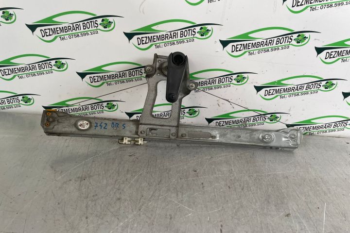 Macara geam spate dreapta manuala BMW Seria 3 E46