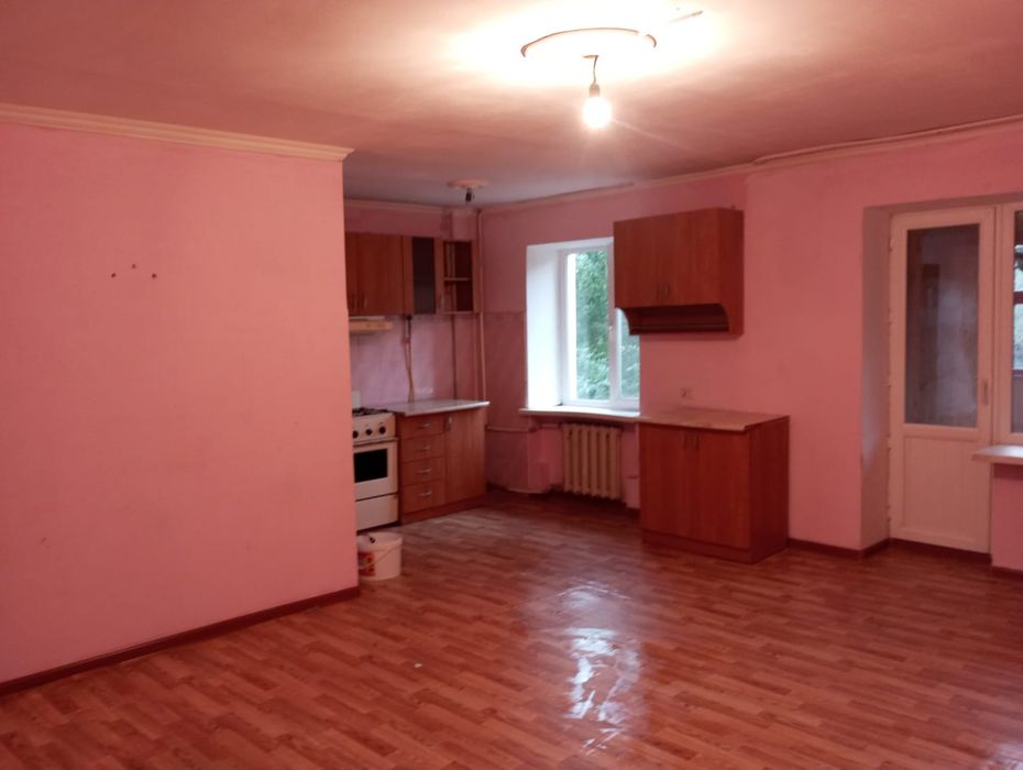Продаеться 3х комнатная Квартира