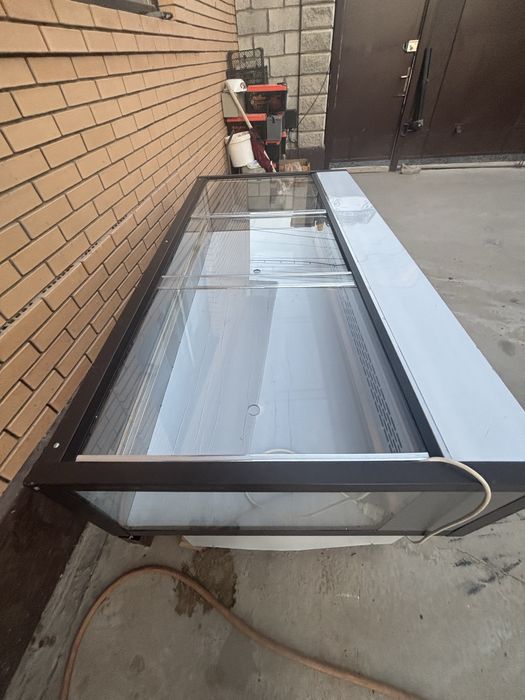 Витринный холодильник