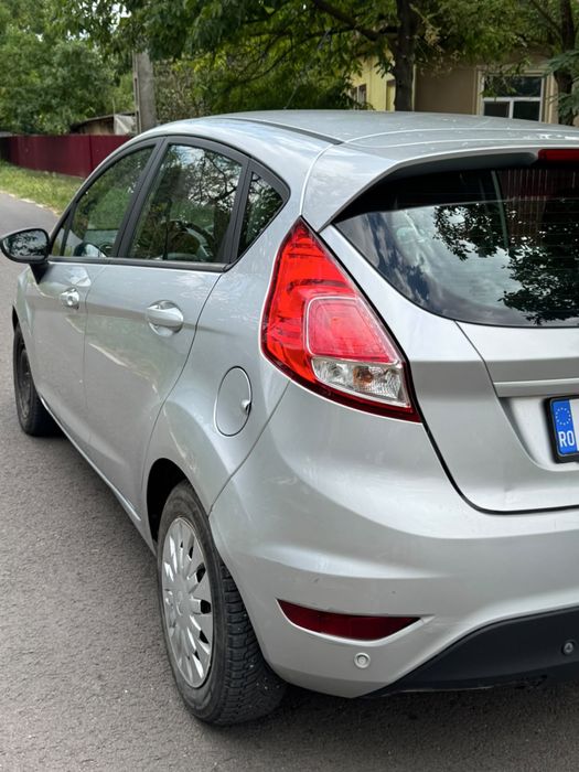 Vand Ford Fiesta 2015