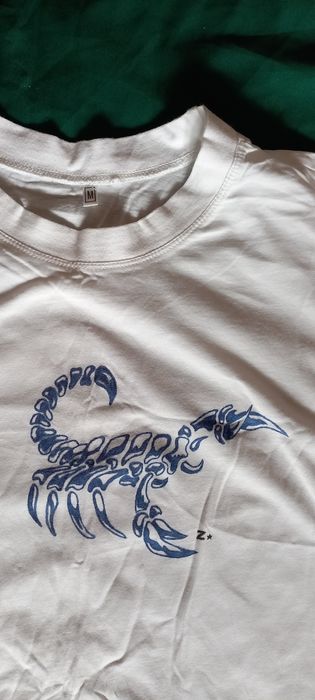 Ръчно рисувани тениски