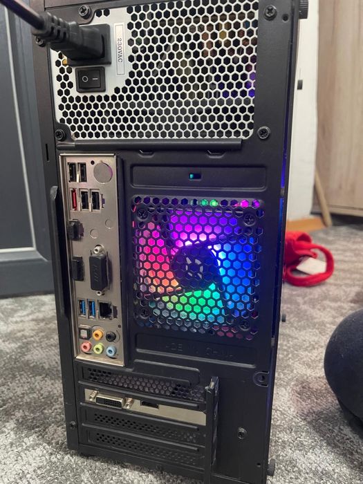 PC Gaming / Office i5-3570 + Radeon RX 550 + Monito