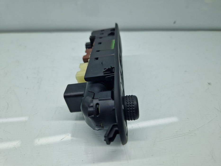 Butoane comanda geamuri sofer Renault Clio 4 [Fabr 2012-2020] 25411330