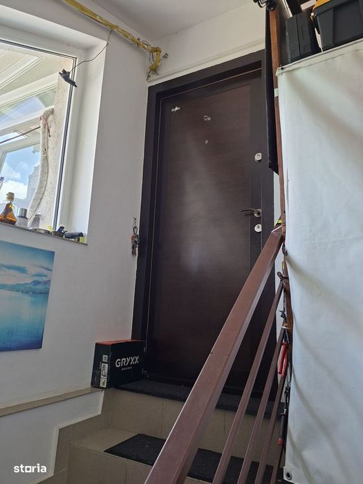 Propietar/Apartament cu 3 camere, curte