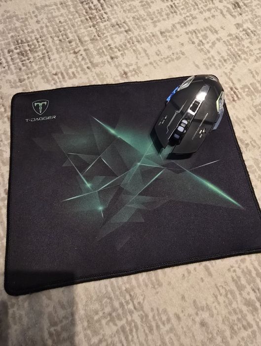 Laptop Gaming HP Pavilion cu mouse, mousepad și cablu de încărcare