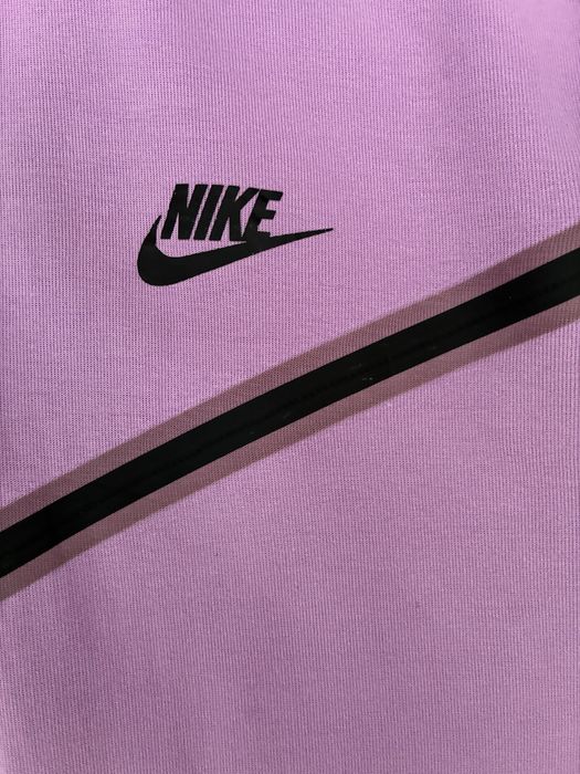 Hanorac nike tech fleece violet shock marimea L