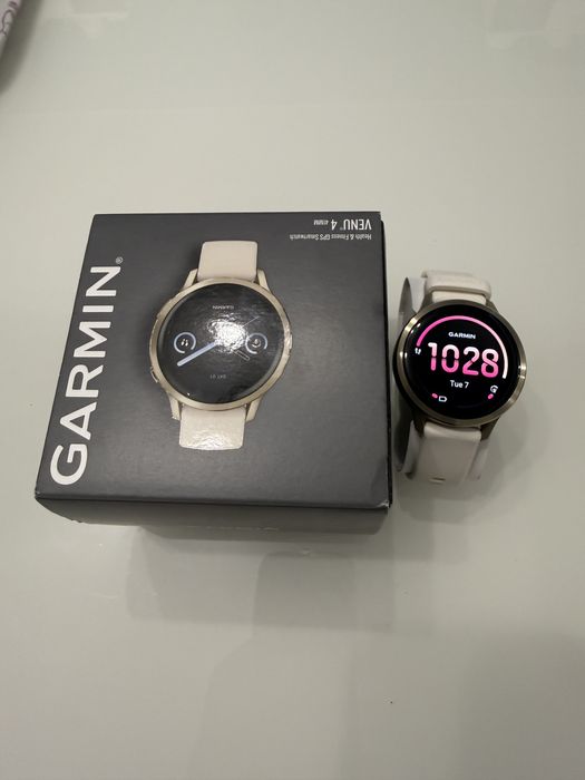 Garmin Venu 4 Gold