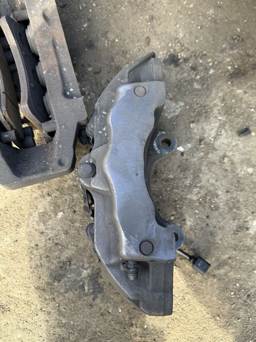 Спирачни апарати Audi Q7 6 бутални 18 ZR за тунинг