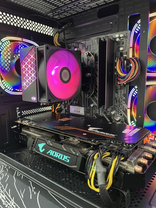 Мошный игравой компьютер