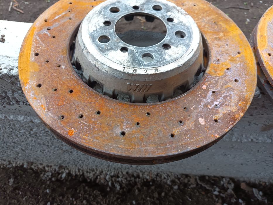 Продавам предни дискове за BMW BMW M2 / M3 / M4(F80, F82, F83, F87)