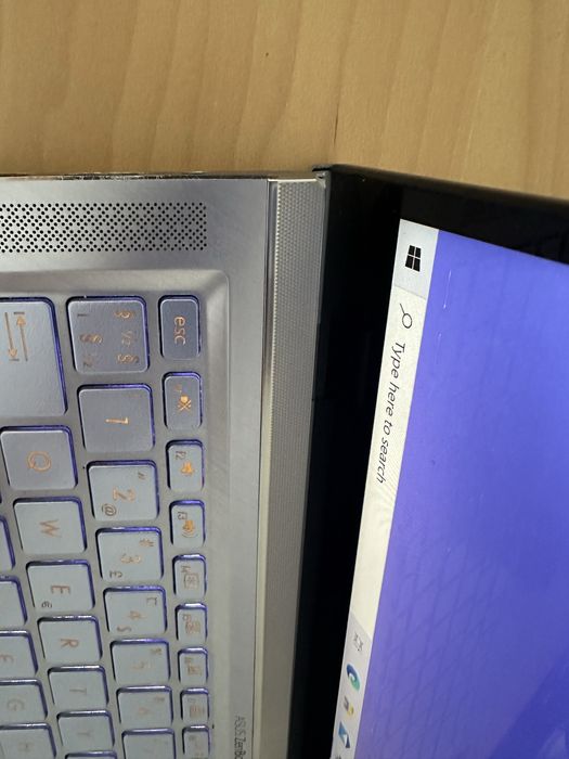 ASUS Zenbook 14 ux431fl- Pure1