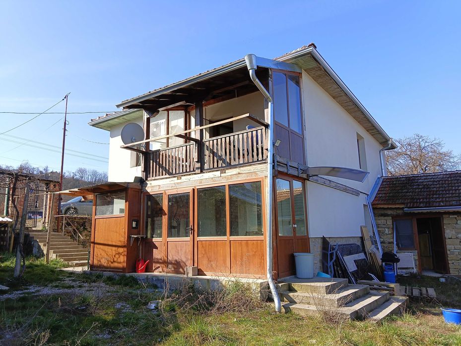 Ексклузивно: Реновирана къща в с. Ганчовец