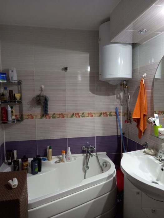 Apartament 2 camere decomandat.