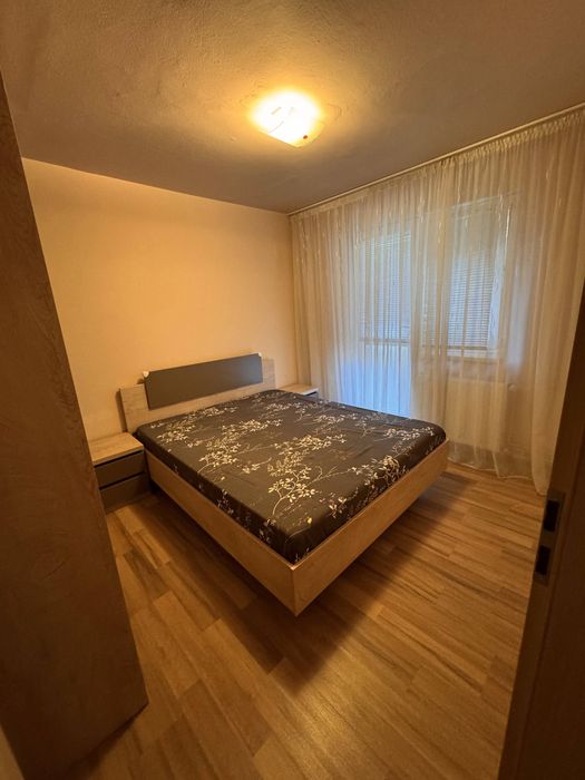 Inchiriez apartament cu 3 camere in zona bd. Cetatii