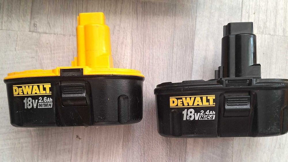 Акумулаторен комплект DeWalt 18V – 2 бр. Винтоверта DC988, Циркуляр, Зарядно и 2 Батерии