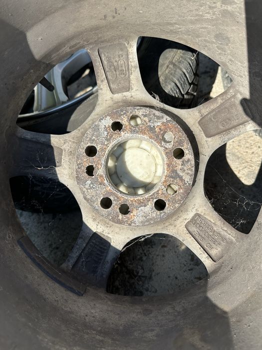 15” 5x114,3 Джанти със зимни гуми 195 65 15