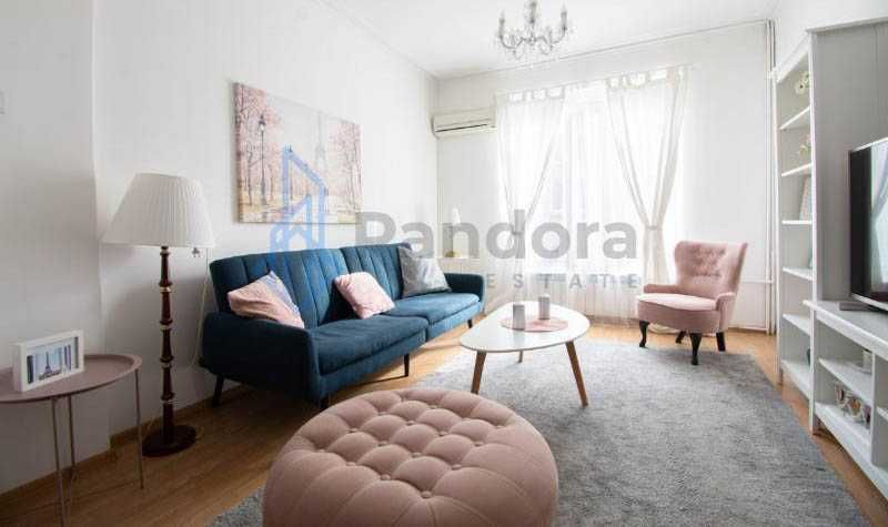 Дава се под наем Двустаен апартамент в София, Център - 70 кв.м за 550 € - Снимка #1