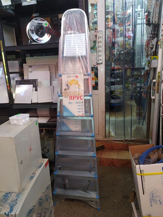 Стремянка стальная