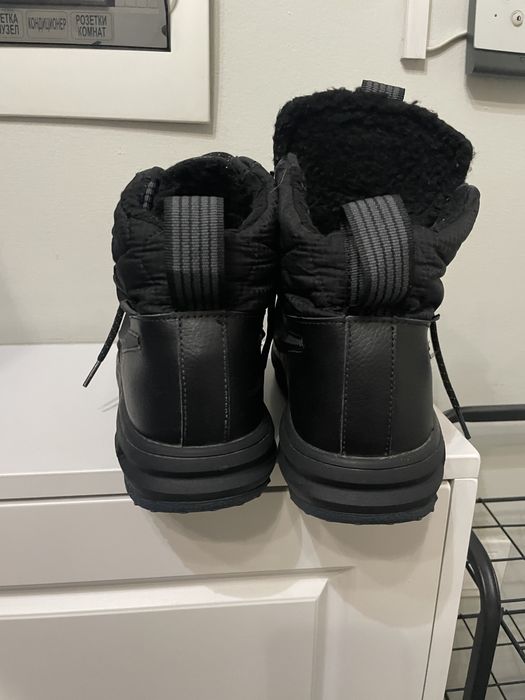 Кроссовки утепленные