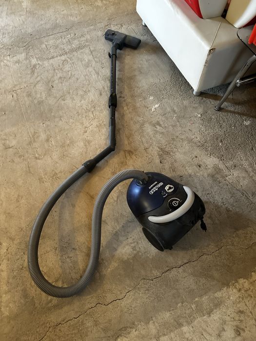 Продаю пылесос СРОЧНО
