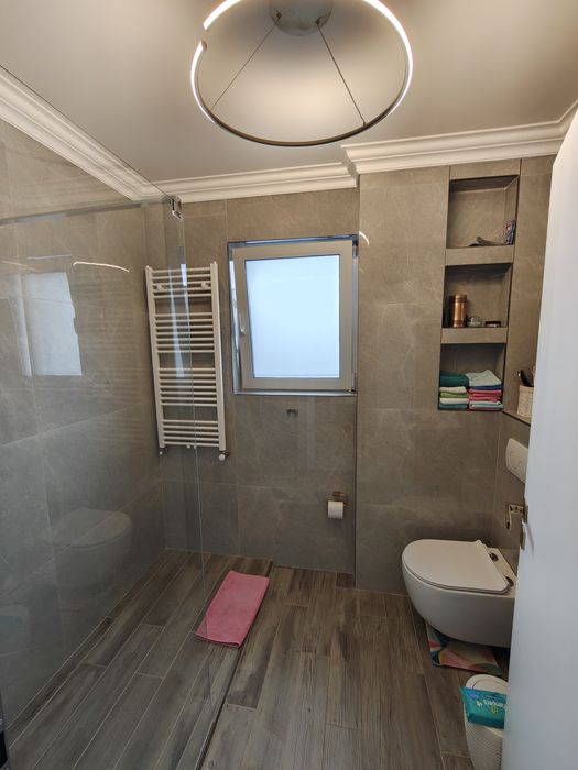 Vand apartament 3 camere mp in zona vivo