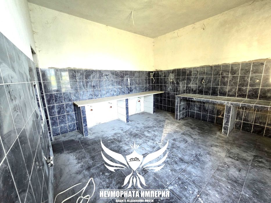 Продавам ресторант/комплекс  120кв. с парцел 470кв. в село Тополово