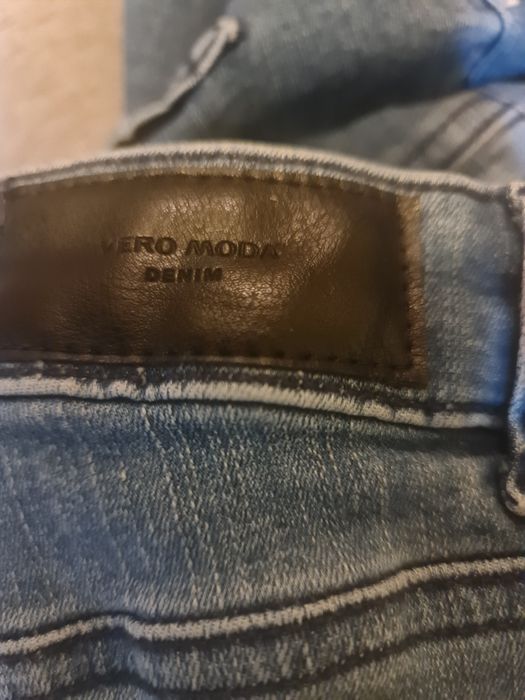 Vând blugi Vero Moda damă mărime S(20) slim fit/skinny fit