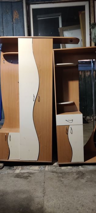 Продам стенку прихожую