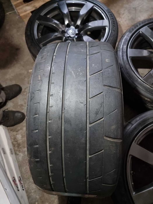 RFT Bridgestone Potenza RE070R 285/35ZRF20 + 255/40ZRF20 Nissan GTR
