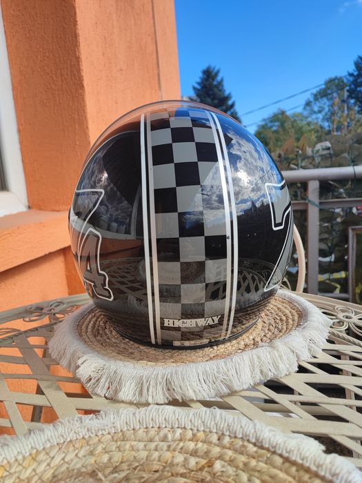 Каска за скутер, тротинетка